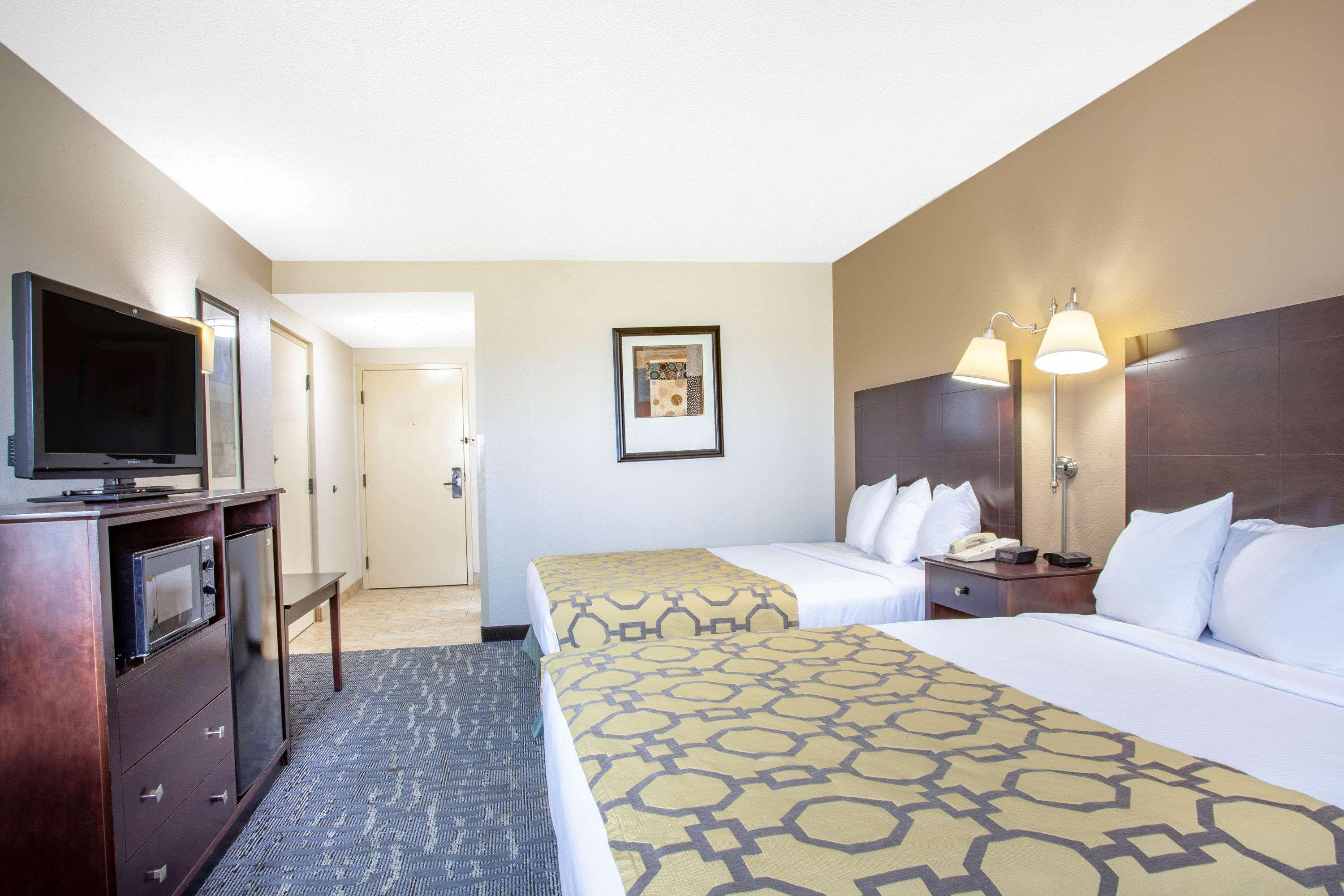 Baymont By Wyndham Saraland Hotel Eksteriør billede